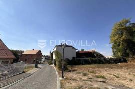 Vukovar, building plot with an area of 341 m²