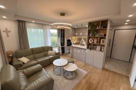 Zagreb, Blato, designer two-room apartment with garden, NKP 68 m²