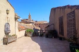 Spacious Character House Offering 210 M2 Of Living Space With 5 Bedrooms And A Pleasant Sunny Terrace. Full Of Charm Spacious Character House Offering 210 M2 Of Living Space With 5 Bedrooms And A Pleasant Sunny Terrace. Full Of Charm