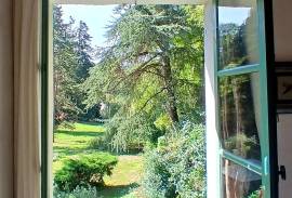 Charming Country House With 128 M2 Of Living Space And Several Outbuildings Set On A Magnificent 5676 M2 Plot In A Green Haven Charming Country House With 128 M2 Of Living Space And Several Outbuildings Set On A Magnificent 5676 M2 Plot In A Green Haven