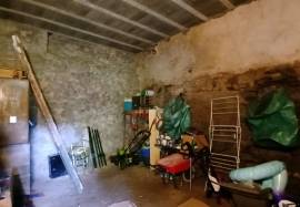 Charming Country House With 128 M2 Of Living Space And Several Outbuildings Set On A Magnificent 5676 M2 Plot In A Green Haven Charming Country House With 128 M2 Of Living Space And Several Outbuildings Set On A Magnificent 5676 M2 Plot In A Green Haven