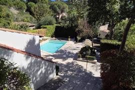 Charming Stone House With 88 M2 Of Living Space, A Swimming Pool And Superb Views. Charming Stone House With 88 M2 Of Living Space, A Swimming Pool And Superb Views.