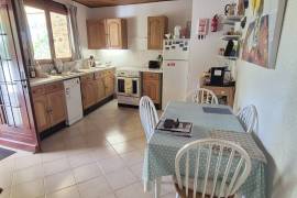 Charming Stone House With 88 M2 Of Living Space, A Swimming Pool And Superb Views. Charming Stone House With 88 M2 Of Living Space, A Swimming Pool And Superb Views.