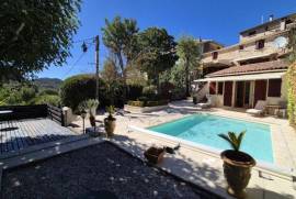 Charming Stone House With 88 M2 Of Living Space, A Swimming Pool And Superb Views.