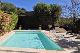 Charming Stone House With 88 M2 Of Living Space, A Swimming Pool And Superb Views. Charming Stone House With 88 M2 Of Living Space, A Swimming Pool And Superb Views.