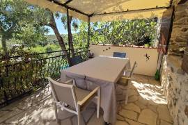 Charming Stone House With 88 M2 Of Living Space, A Swimming Pool And Superb Views. Charming Stone House With 88 M2 Of Living Space, A Swimming Pool And Superb Views.