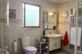 A Villa Built In 2005, In Perfect Condition, With 5 Bedrooms, 2 Bathrooms And A Garage On A Landscaped 681 M2 Plot With Heated Swimming Pool And Petanque Court. A Villa Built In 2005, In Perfect Condition, With 5 Bedrooms, 2 Bathrooms And A Garage On A Landscaped 681 M2 Plot With Heated Swimming Pool And Petanque Court.