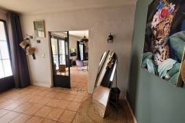 A Lovely Countryside House Setting In The Heart Of The Vineyards, Set On 4000 M2 Of Land With A Swimming Pool And Close To All Amenities. A Lovely Countryside House Setting In The Heart Of The Vineyards, Set On 4000 M2 Of Land With A Swimming Pool And Close To All Amenities.