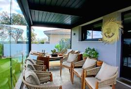 Elegant Contemporary Villa With High-End Features With Main Residence And Independent Cottage On A 1206 M2 Plot With Terraces, Bioclimatic Veranda And Pool. Elegant Contemporary Villa With High-End Features With Main Residence And Independent Cottage On A 1206 M2 Plot With Terraces, Bioclimatic Veranda And Pool.