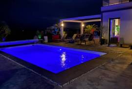 Elegant Contemporary Villa With High-End Features With Main Residence And Independent Cottage On A 1206 M2 Plot With Terraces, Bioclimatic Veranda And Pool. Elegant Contemporary Villa With High-End Features With Main Residence And Independent Cottage On A 1206 M2 Plot With Terraces, Bioclimatic Veranda And Pool.
