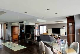 Elegant Contemporary Villa With High-End Features With Main Residence And Independent Cottage On A 1206 M2 Plot With Terraces, Bioclimatic Veranda And Pool. Elegant Contemporary Villa With High-End Features With Main Residence And Independent Cottage On A 1206 M2 Plot With Terraces, Bioclimatic Veranda And Pool.