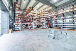 Zagreb, Jankomir, business and warehouse hall 853 m² with office space 56 m² .