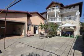 House / villa for sale sqm in Bucuresti, Bucurestii Noi area