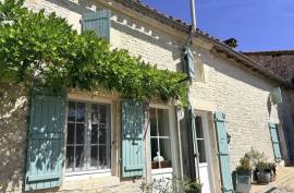 Stunning Stone House with 3 Bedrooms - €220,000 Stunning Stone House with 3 Bedrooms - €220,000