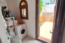 listing listing