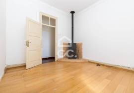 3-Bedroom Apartment on the 2nd Floor in Évora's Historic Center