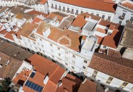 3-Bedroom Apartment on the 2nd Floor in Évora's Historic Center 3-Bedroom Apartment on the 2nd Floor in Évora's Historic Center
