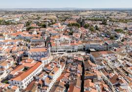 3-Bedroom Apartment on the 2nd Floor in Évora's Historic Center 3-Bedroom Apartment on the 2nd Floor in Évora's Historic Center