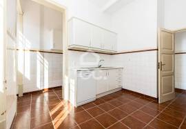 3-Bedroom Apartment on the 2nd Floor in Évora's Historic Center 3-Bedroom Apartment on the 2nd Floor in Évora's Historic Center