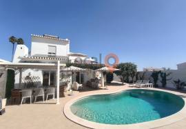 4 Bedroom villa in Lagos, excellent location