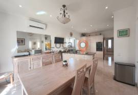 4 Bedroom villa in Lagos, excellent location