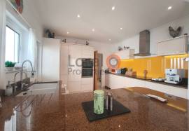 4 Bedroom villa in Lagos, excellent location