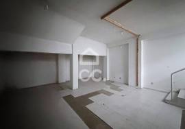 Commercial space of 158 m² in the center of Chaves with two floors and facing the main road Commercial space of 158 m² in the center of Chaves with two floors and facing the main road