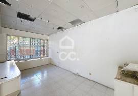 Commercial space of 158 m² in the center of Chaves with two floors and facing the main road Commercial space of 158 m² in the center of Chaves with two floors and facing the main road
