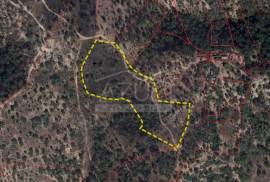 Large Plot with Ruin