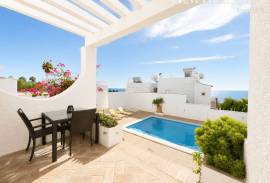 Albufeira, 3 Bedroom Villa with Pool and Sea Views Albufeira, 3 Bedroom Villa with Pool and Sea Views