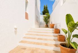 Albufeira, 3 Bedroom Villa with Pool and Sea Views Albufeira, 3 Bedroom Villa with Pool and Sea Views