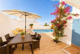 Albufeira, 3 Bedroom Villa with Pool and Sea Views Albufeira, 3 Bedroom Villa with Pool and Sea Views