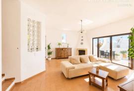 Albufeira, 3 Bedroom Villa with Pool and Sea Views Albufeira, 3 Bedroom Villa with Pool and Sea Views