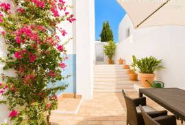 Albufeira, 3 Bedroom Villa with Pool and Sea Views Albufeira, 3 Bedroom Villa with Pool and Sea Views