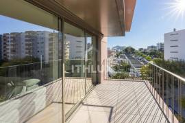 3 bedrooms at Le Parc Faro | 4th floor | Terrace | Balcony | 2 Parking lots | 509.000 € | Algarve 3 bedrooms at Le Parc Faro | 4th floor | Terrace | Balcony | 2 Parking lots | 509.000 € | Algarve