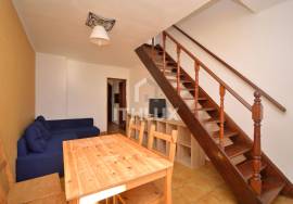 3 Bedroom Duplex Apartment in Benfica, Bairro do Charquinho, Lisbon