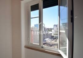 For Rent - 4 Bedrooms Avenidas Novas, Lisbon