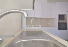 For Rent - 4 Bedrooms Avenidas Novas, Lisbon