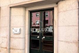 For Rent - 4 Bedrooms Avenidas Novas, Lisbon