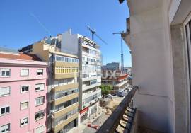 For Rent - 4 Bedrooms Avenidas Novas, Lisbon