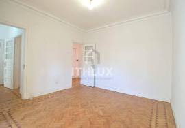 For Rent - 4 Bedrooms Avenidas Novas, Lisbon