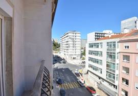 For Rent - 4 Bedrooms Avenidas Novas, Lisbon