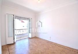 For Rent - 4 Bedrooms Avenidas Novas, Lisbon