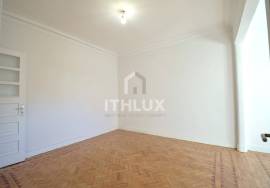 For Rent - 4 Bedrooms Avenidas Novas, Lisbon