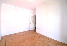 For Rent - 4 Bedrooms Avenidas Novas, Lisbon