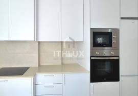 For Rent - 4 Bedrooms Avenidas Novas, Lisbon