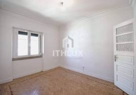 For Rent - 4 Bedrooms Avenidas Novas, Lisbon