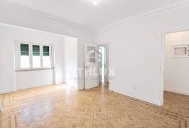 For Rent - 4 Bedrooms Avenidas Novas, Lisbon