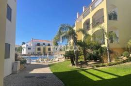 A refined residence in the coveted Cabanas de Tavira of O Pomar