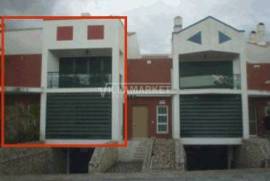 3 bedroom villa of the OCCUPIED bank inserted in a Condominium in Quinta das Lagoas, in Ferreiras, Albufeira